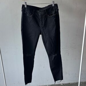 Mother Looker Jeans in Black Ankle Fray